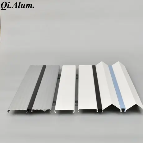 Imitation Wood Grain Aluminum Panel, Decorative Indoor And Outdoor