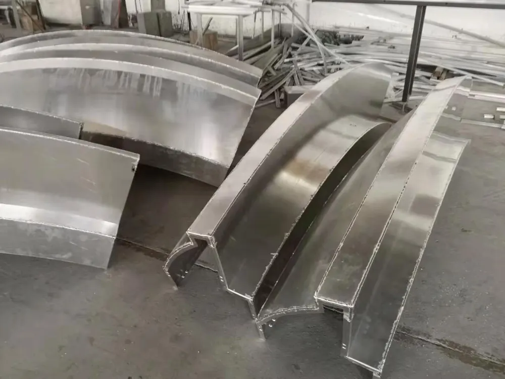 aluminum double curved solid panel for decoration — Foshan Qi Aluminum Decorative Materials Co., Ltd