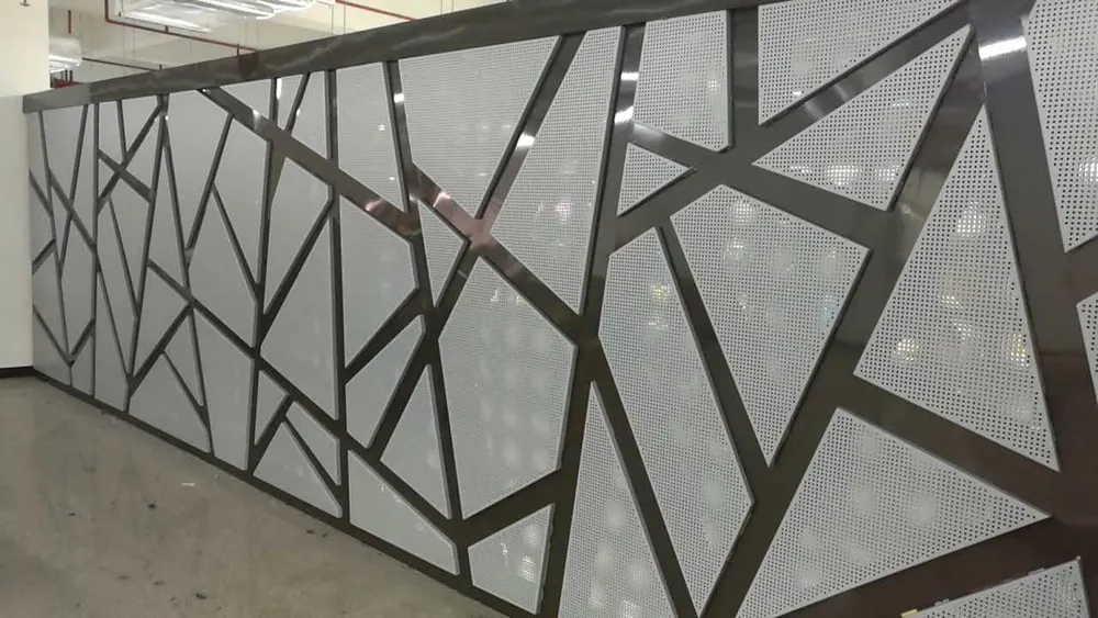 Decorative Metal Sheet Perforated Aluminum Fence Panel &mdash; Foshan Qi Aluminum Decorative Materials Co., Ltd
