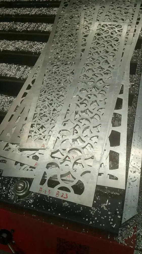 Laser/CNC Cut Powder Coated Aluminium Sheet & Aluminium Mashrabiya Panel — Foshan Qi Aluminum Decorative Materials Co., Ltd