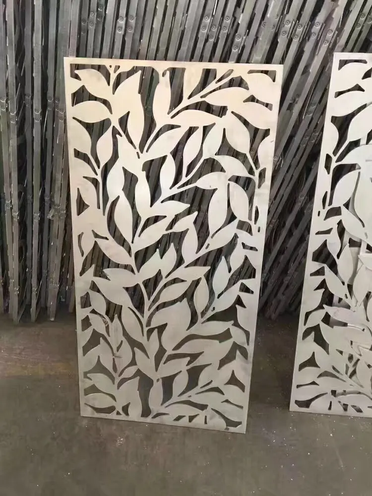 Safety tempered toughened laminated glass custom cut to size glass panels for roofing skylight canopy awning celling prices — Foshan Qi Aluminum Decorative Materials Co., Ltd
