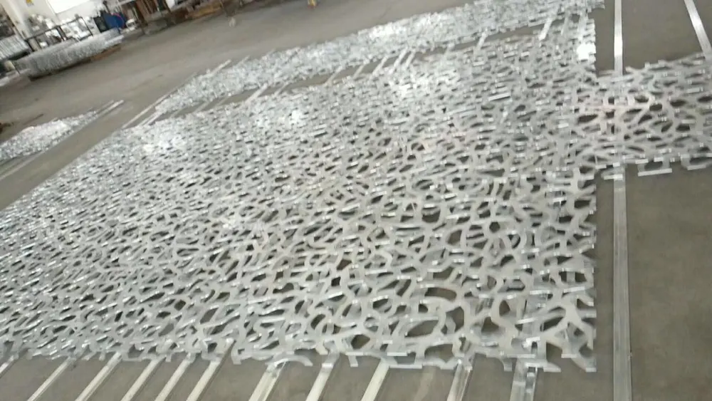 aluminum screen laser cutting mashrabiya panel — Foshan Qi Aluminum Decorative Materials Co., Ltd