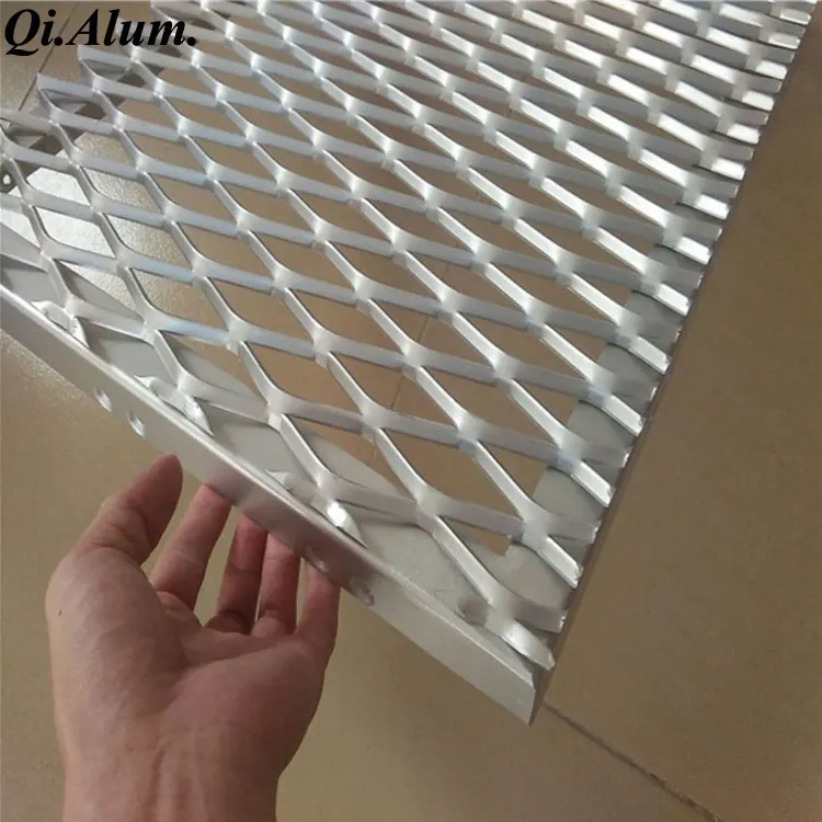 Small Hole Expanded Metal Mesh Aluminum Perforated Metal Mesh Sheet — Foshan Qi Aluminum Decorative Materials Co., Ltd