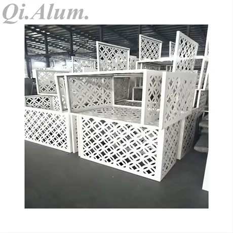 Aluminum air conditioning covers: versatile experts in architectural decoration.