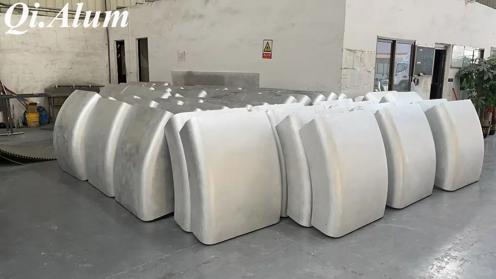 Revolutionizing Architecture with Double-Curved Aluminum Panels: Where Art Meets Engineering &mdash; Foshan Qi Aluminum Decorative Materials Co., Ltd