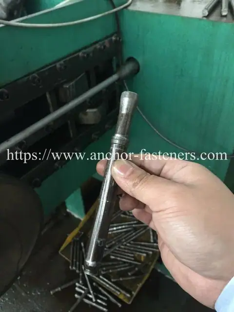 8MM Extra long set anchor wedge bolt making machine — detail 3