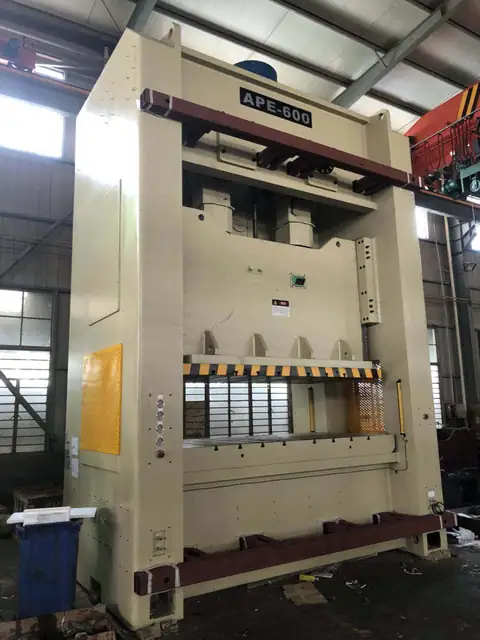 100-500Tons APM series couple cranks precision pressing machine