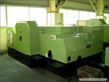 M16 Three segments four segments shield anchor nuts forming machine