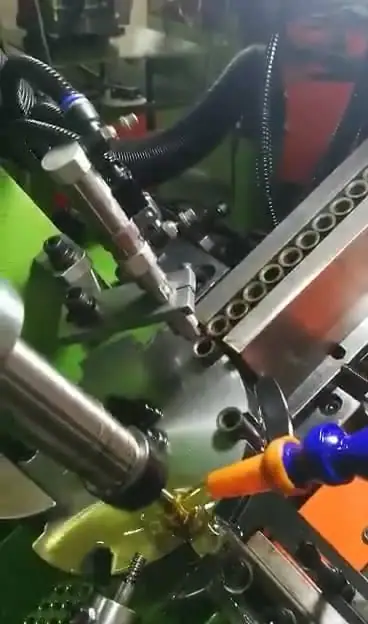 Double station drop in anchor bush automatic thread tapping machine — detail 1