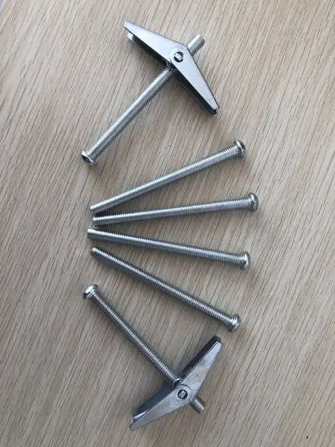 5/16″ toggler drywall anchors making machine — detail 1