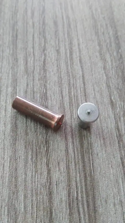 Brass welding rivets with welding tip high speed forming machine — detail 1