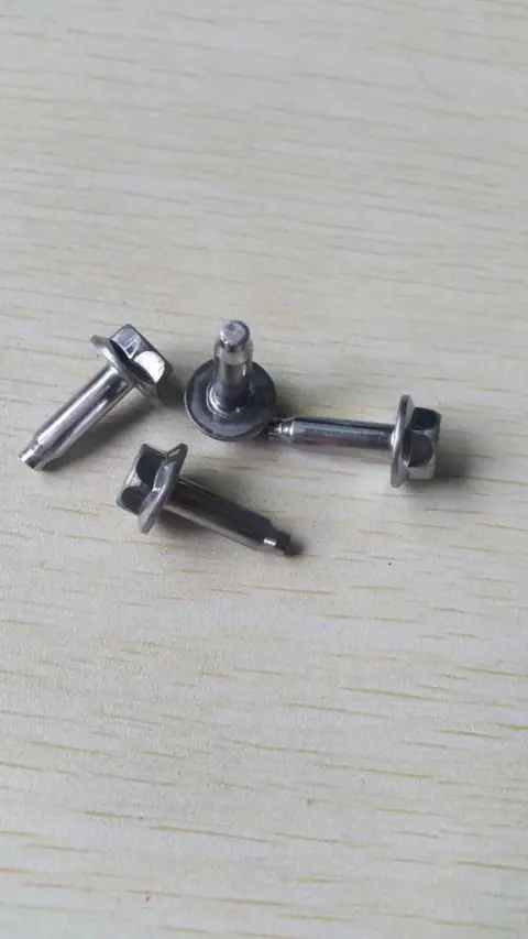Stainless steel hex flange bolts making machine — detail 1