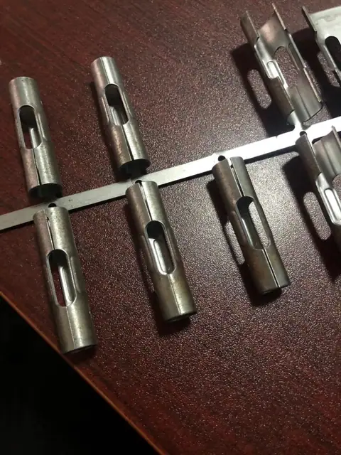 Sleeve anchor sleeves high speed progressive stamping die — detail 1