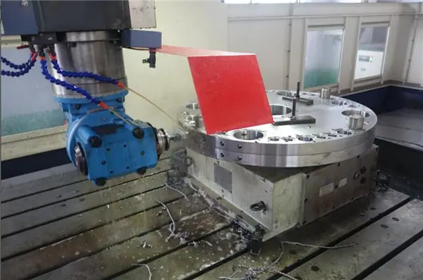 Closed hydraulic CNC turret punch