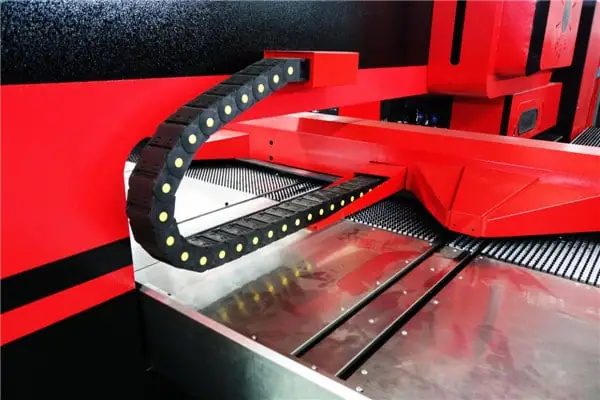 Closed hydraulic CNC turret punch