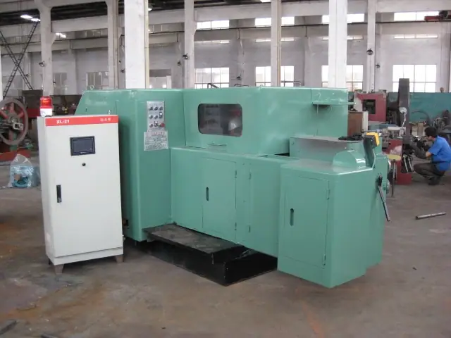 Brass fasteners and pipeline parts hot forging machine
