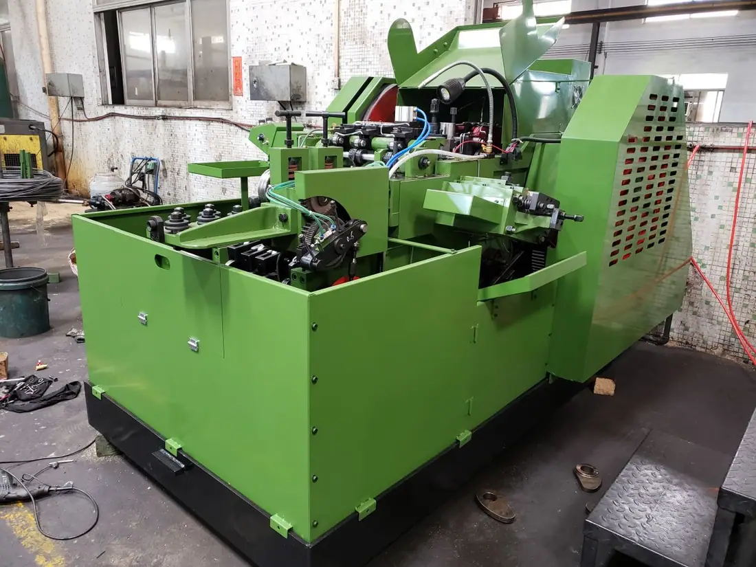 Squre head brass plug pin forming machine
