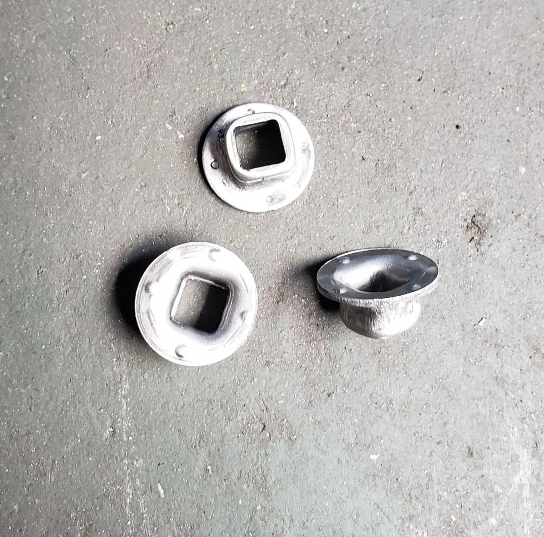 Square flange cap sleeve nut progressive stamping press machine with mould
