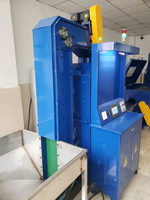 Cold forged fasteners automatic lifting deoiling and washing machine