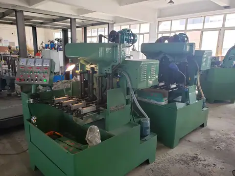 Square welding nuts four spindles auto thread tapping machine