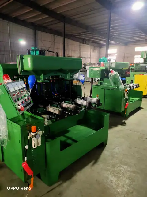 Statinless steel DIN6923 m8 flange nut High speed pnumatic four stations thread tapping machine