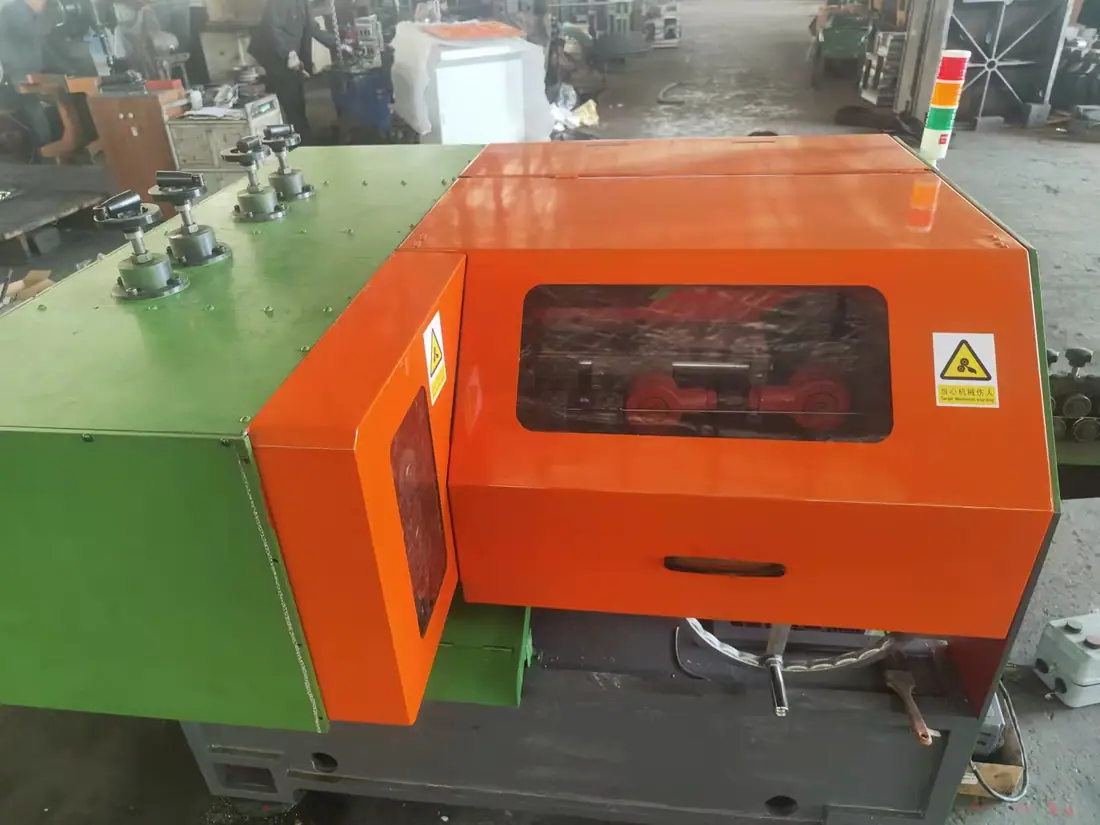 Ultra high speed nail making machine