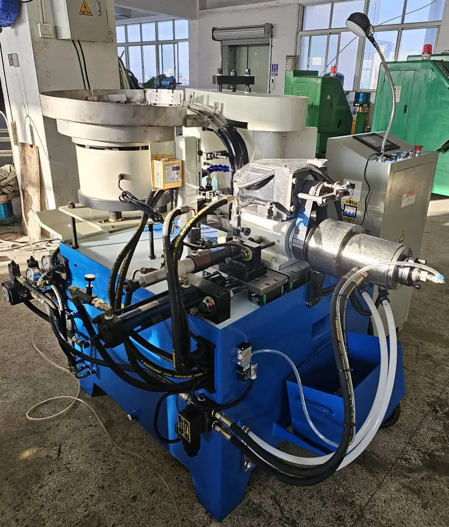 Nylon ring assemblied nut castle slotting machine