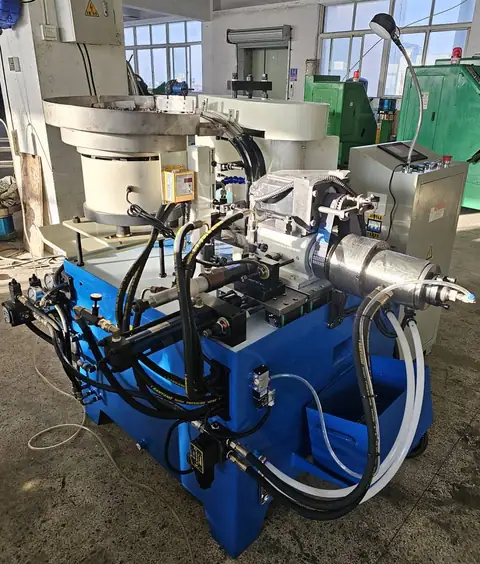 Nylon ring assemblied nut castle slotting machine