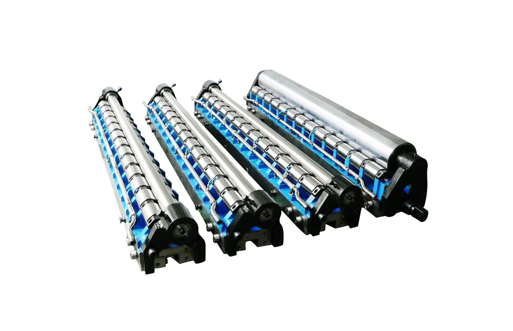 Roll cassettes for a scale breaker machine