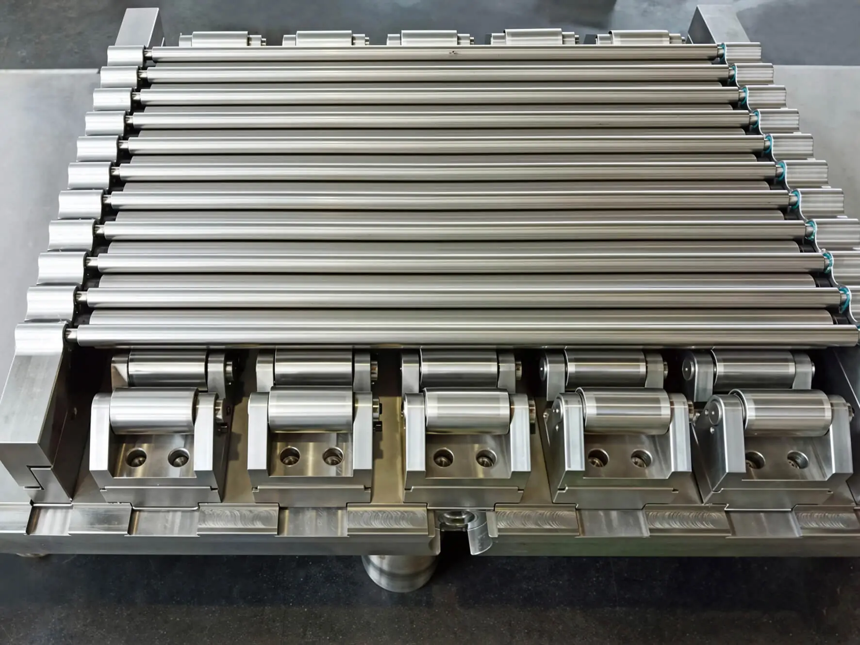 Roll system for a high precision 23 roll leveler