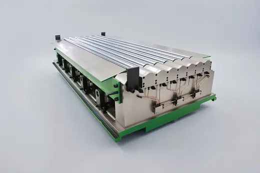 Multi roll leveler roll set before installation
