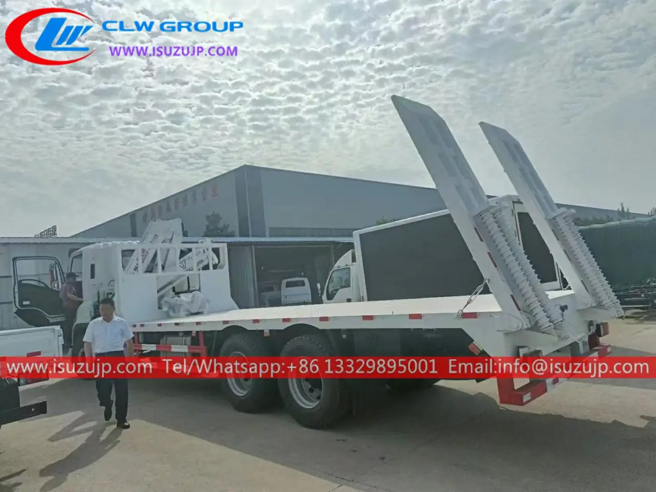 10 Wheel ISUZU Flatbed Truck with Knuckle Boom for Sale view 4
