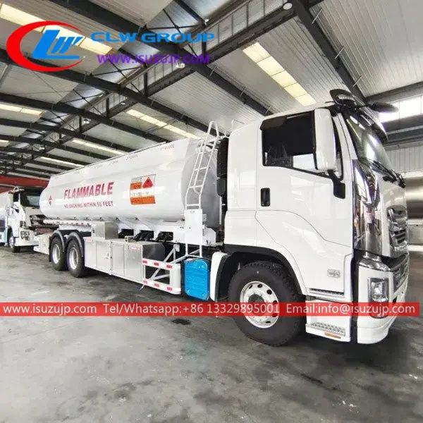 10 Wheeler ISUZU GIGA Flammable Tanker Truck view 3