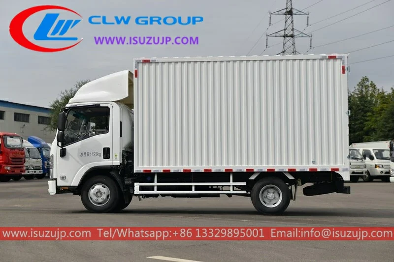 4×4 ISUZU 14ft Box Truck for Sale view 4