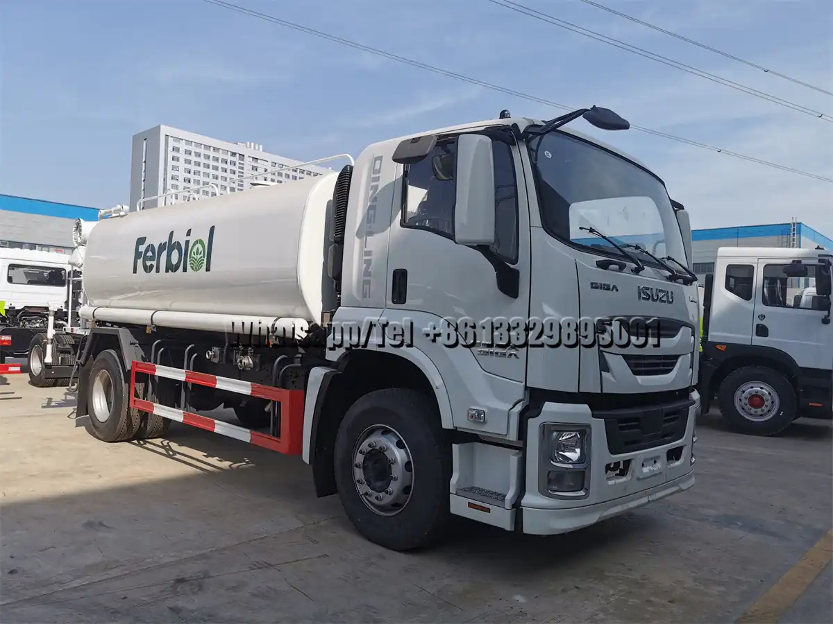 6 Tyre ISUZU GIGA 12 Ton Water Tank Truck with 30m Fog Cannon on Sale in Saudi Arabia