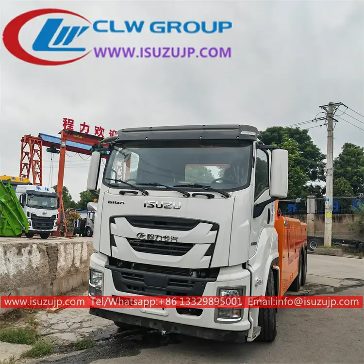8×4 ISUZU GIGA 30 Ton Rollback Tow Recovery Wrecker Truck view 3