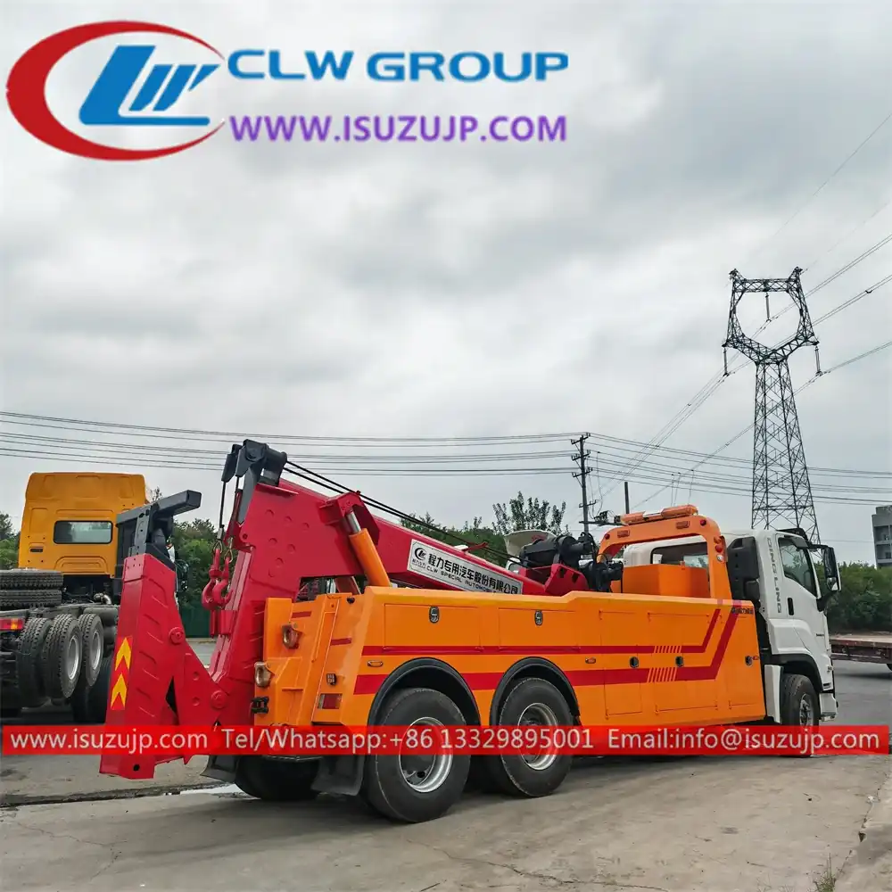 8×4 ISUZU GIGA 30 Ton Rollback Tow Recovery Wrecker Truck view 4