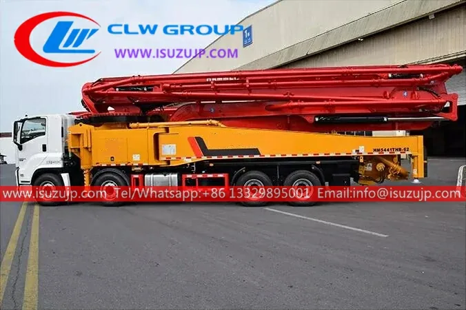 8×4 ISUZU GIGA 62meters Concrete Pump Truck for Sale view 3