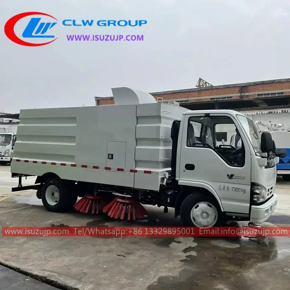 ISUZU 120HP Truck Mounted Road Sweeper Malaysia view 2