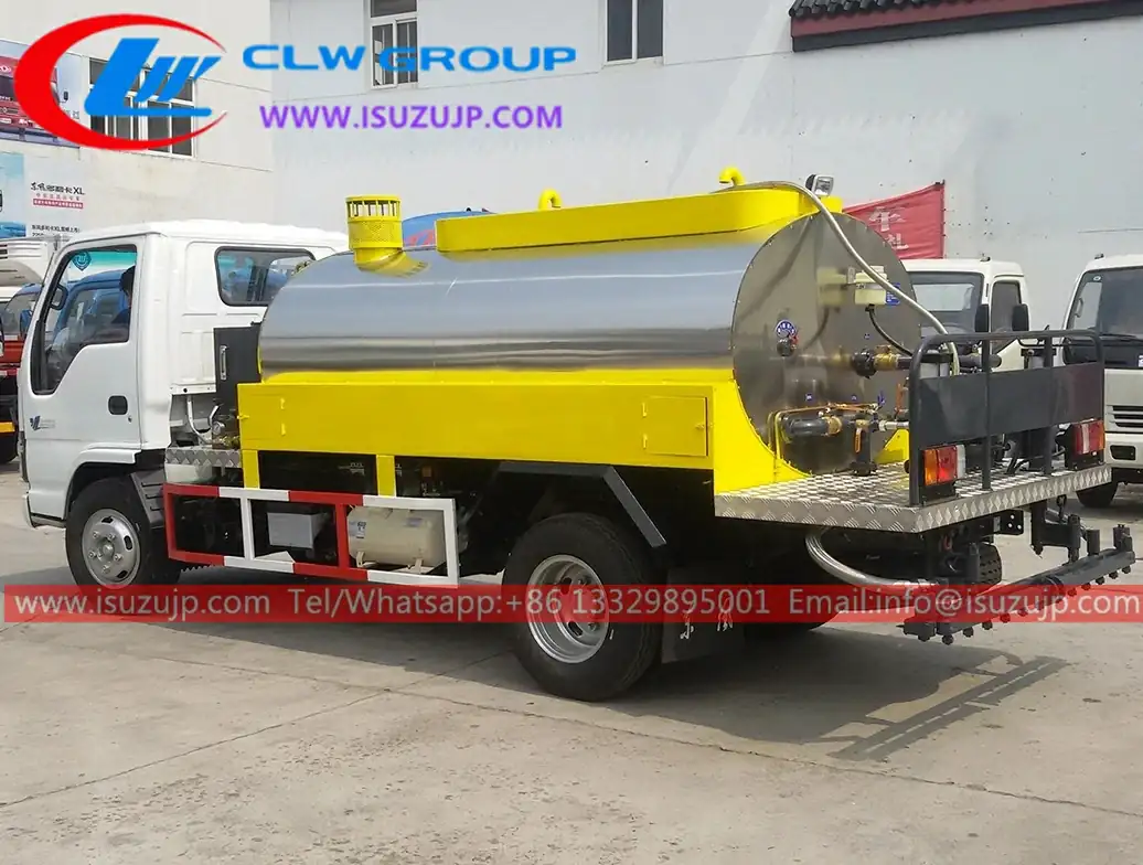 ISUZU 3000liters Asphalt Spreader Truck for Sale Philippines view 3