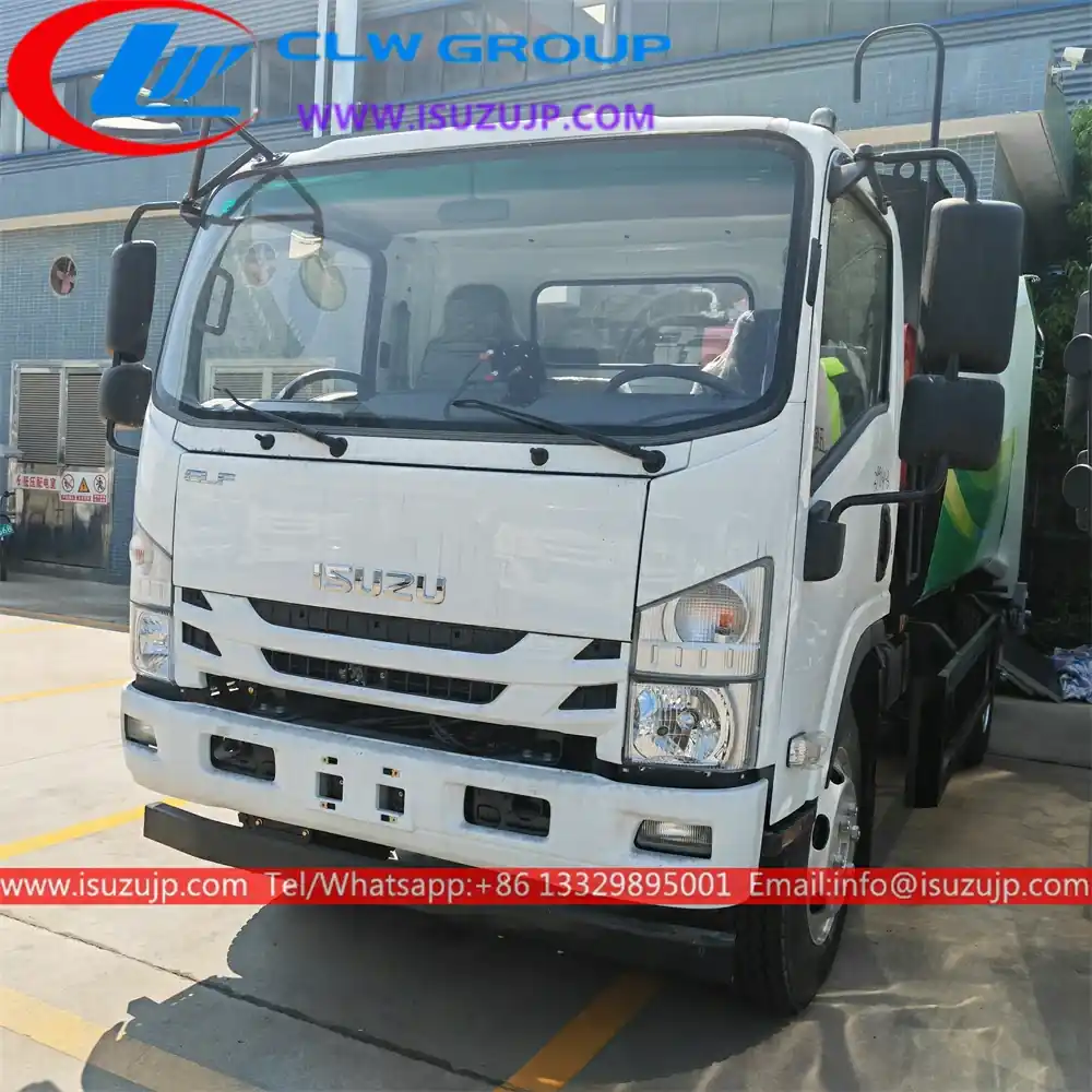 ISUZU ELF 8cbm Rubbish Compactor Truck view 3