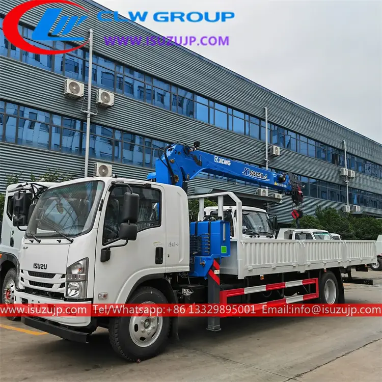 ISUZU ELF Boom Truck Mouned XCMG K-SQS125TL Crane with Sleeping Cabin view 3