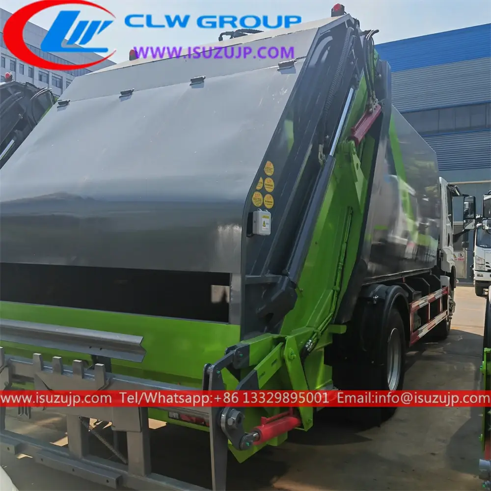 ISUZU GIGA 12cbm Refuse Compactor Truck view 4