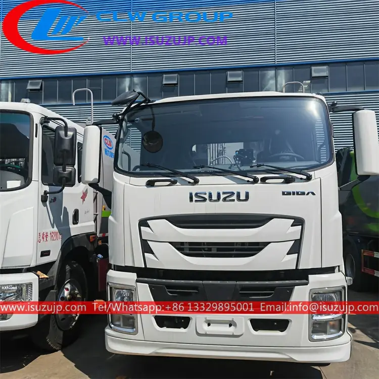 ISUZU GIGA 12cbm Refuse Compactor Truck view 2