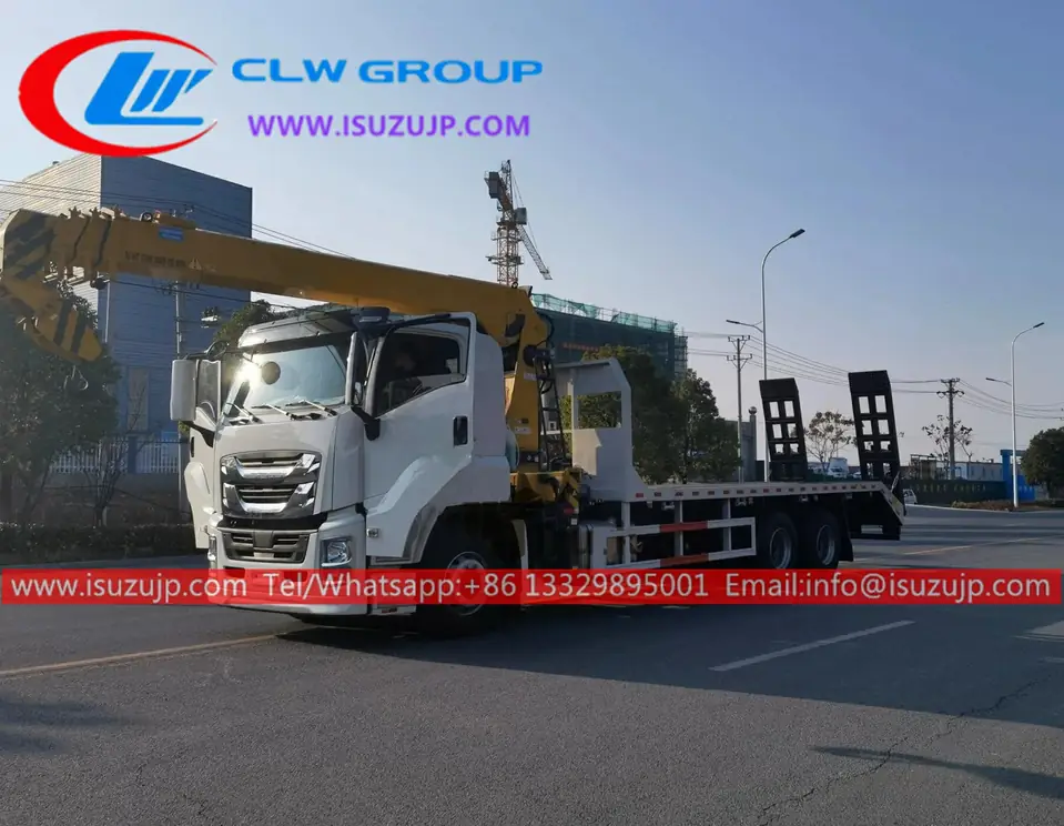 ISUZU GIGA 16T Flatbed Truck with Crane for Sale view 3