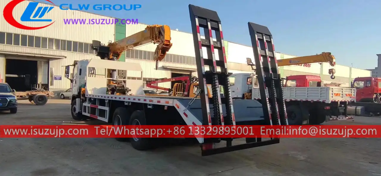 ISUZU Heavy Duty Flat Deck Truck with Crane for Sale view 3