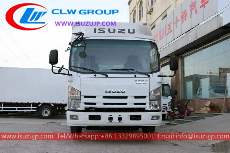 ISUZU NLR 17ft Short Box Truck view 2
