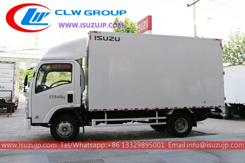 ISUZU NLR 17ft Short Box Truck view 4