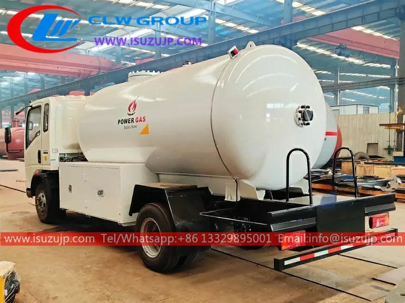ISUZU NP Forward 2000 Gallons Mobile LPG Gas Bobtail Truck view 3