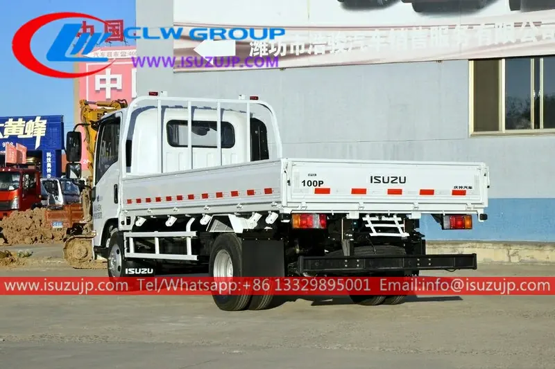 Japan ISUZU M100 5t Lorry Truck view 4